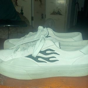 Straye Logan skate shoes